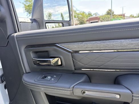 New 2026 RAM 2500 Limited AWD/4WD image 28