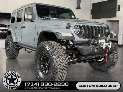 Used 2025 Jeep Wrangler Unlimited Sahara w/ Safety Group AWD/4WD image 8