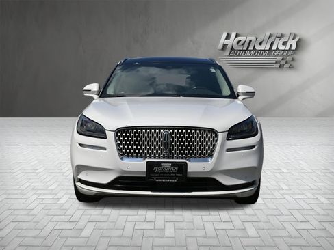 Used 2021 Lincoln Corsair Reserve AWD/4WD image 3