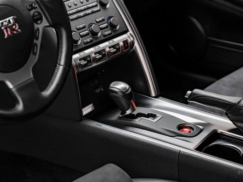 Used 2009 Nissan GT-R Premium image 60
