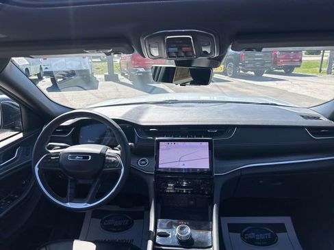 Used 2024 Jeep Grand Cherokee L Limited w/ Luxury Tech Group II image 39