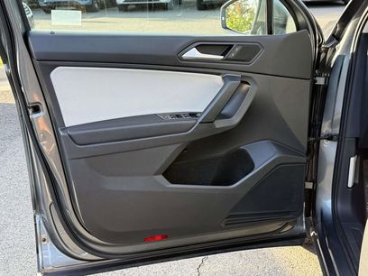 Certified 2019 Volkswagen Tiguan SE w/ Panoramic Sunroof Package