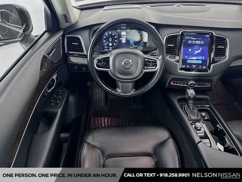 Used 2017 Volvo XC90 T6 Momentum w/ Vision Package image 23