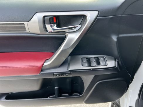 Used 2023 Lexus GX 460 Premium image 15