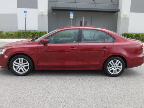 Used 2018 Volkswagen Jetta S FWD image 2