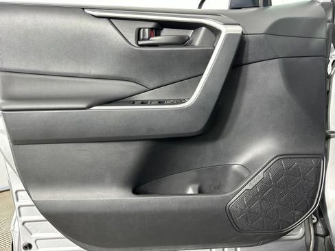 Used 2023 Toyota RAV4 LE AWD/4WD image 23