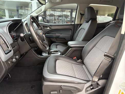 Used 2016 Chevrolet Colorado Z71 AWD/4WD image 16