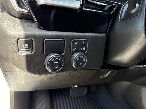 Used 2022 Chevrolet Silverado 1500 LT w/ Safety Package RWD image 37
