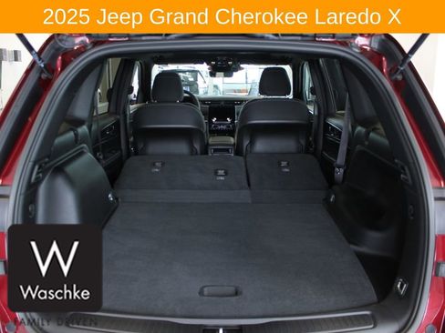 Used 2025 Jeep Grand Cherokee Laredo X w/ Trailer Tow Package image 21