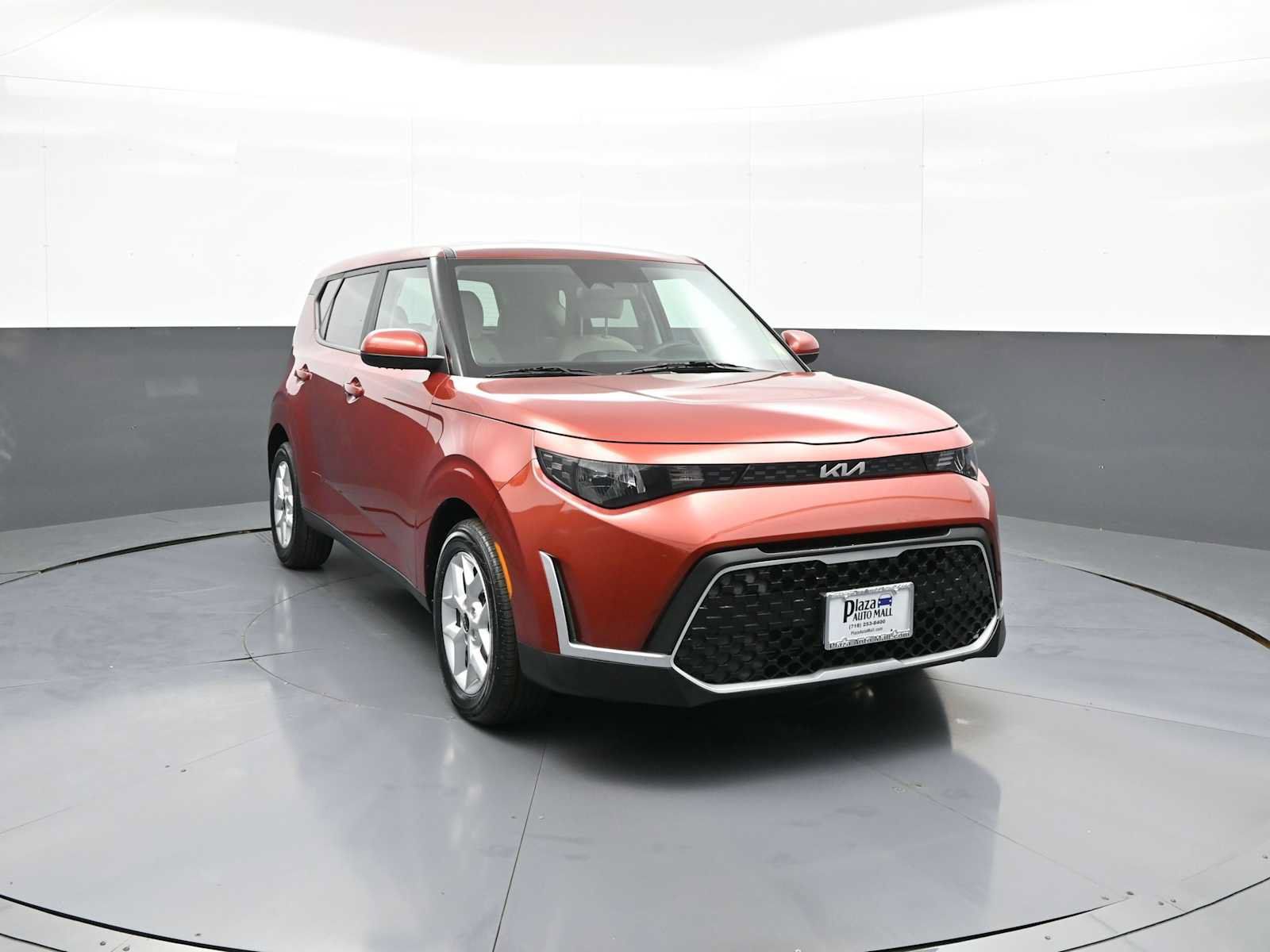 Certified 2023 Kia Soul LX w/ Option Group 015 FWD image 3