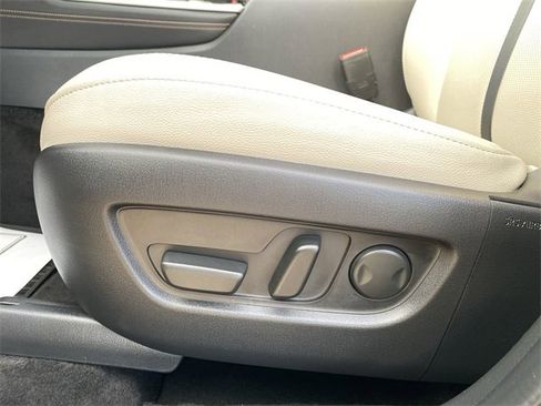 Certified 2025 MAZDA CX-70 3.3 Turbo w/ Premium Package image 13