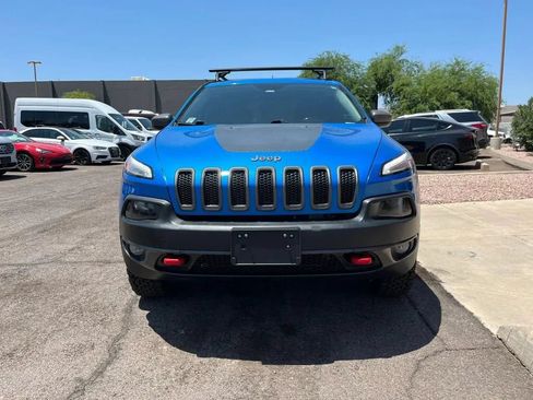 Used 2017 Jeep Cherokee Trailhawk w/ Comfort/Convenience Group AWD/4WD image 6