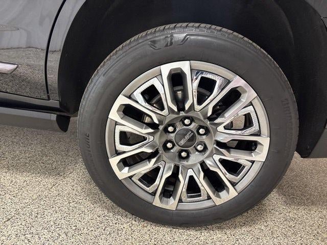 Used 2024 GMC Yukon Denali Ultimate AWD/4WD image 36