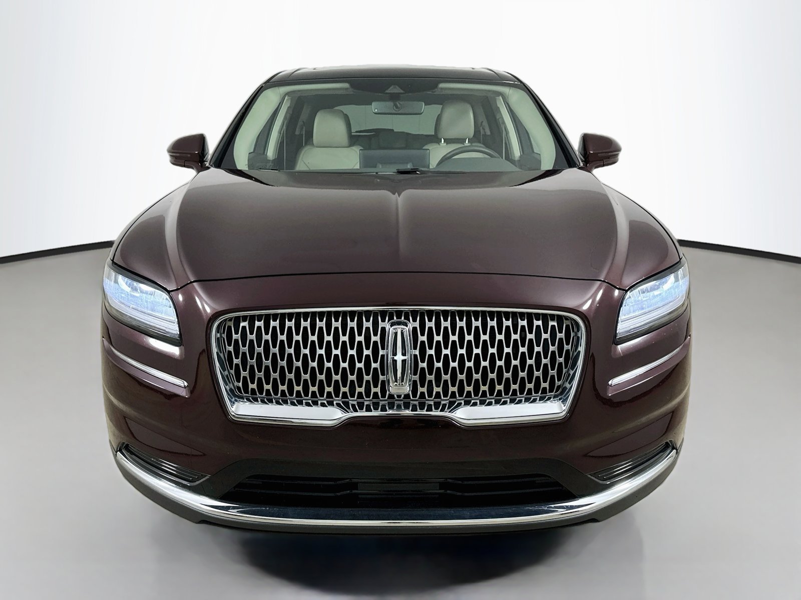 Used 2021 Lincoln Nautilus Reserve AWD/4WD image 2