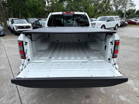 Certified 2025 Nissan Frontier SV RWD image 30