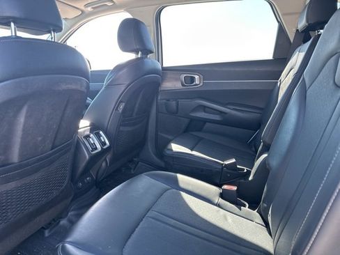 Used 2021 Kia Sorento EX w/ EX AWD X-Line Package image 12