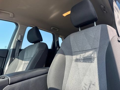 Certified 2024 Nissan Rogue SV FWD image 40