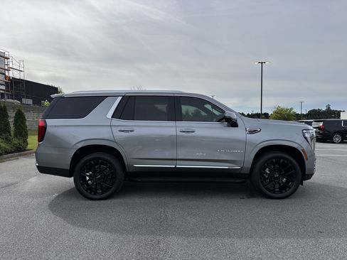 New 2026 GMC Yukon Elevation image 11