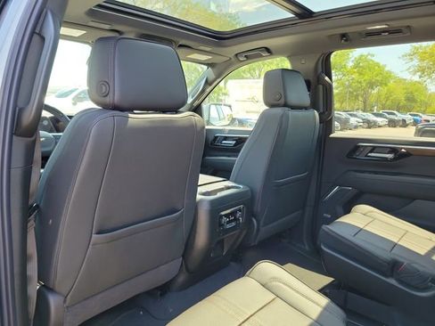 New 2026 Chevrolet Suburban High Country AWD/4WD image 12