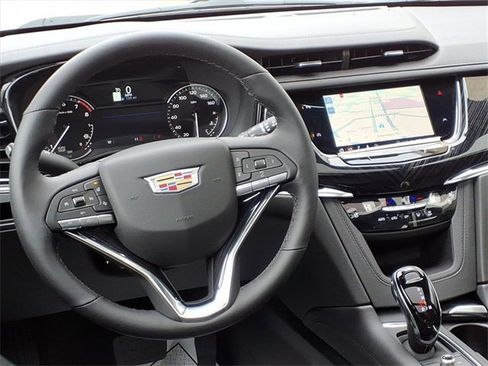 New 2025 Cadillac XT6 Premium Luxury image 5