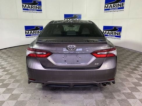 Used 2022 Toyota Camry SE image 17