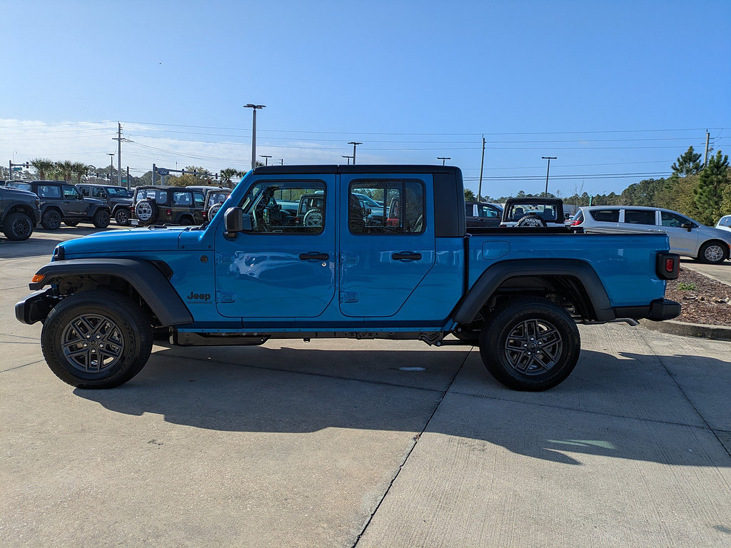 New 2026 Jeep Gladiator Sport AWD/4WD image 7