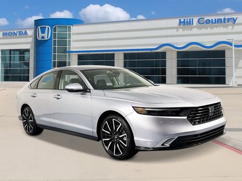 New 2026 Honda Accord Touring image 7