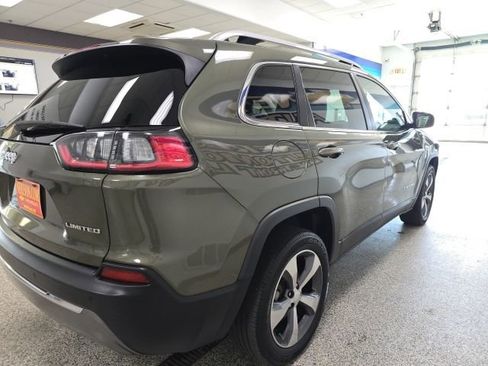 Used 2019 Jeep Cherokee Limited FWD image 7