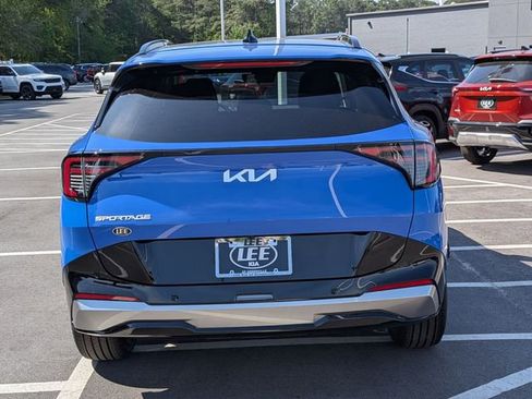 New 2026 Kia Sportage SX FWD image 4