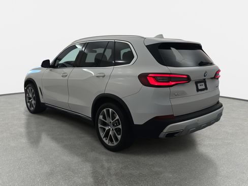 Used 2022 BMW X5 xDrive40i w/ Climate Comfort Package image 7