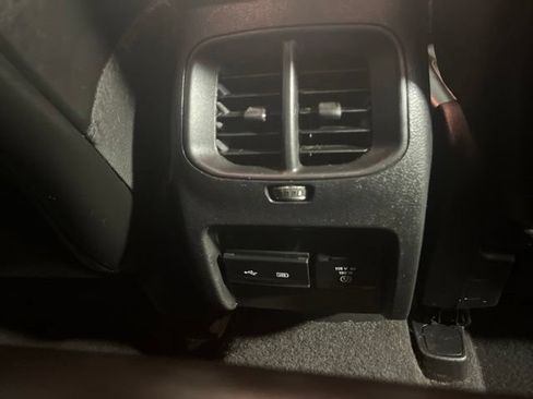 Used 2019 Jeep Cherokee Trailhawk w/ Comfort/Convenience Group AWD/4WD image 36