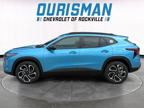 New 2026 Chevrolet Trax RS w/ Sunroof Package FWD image 3