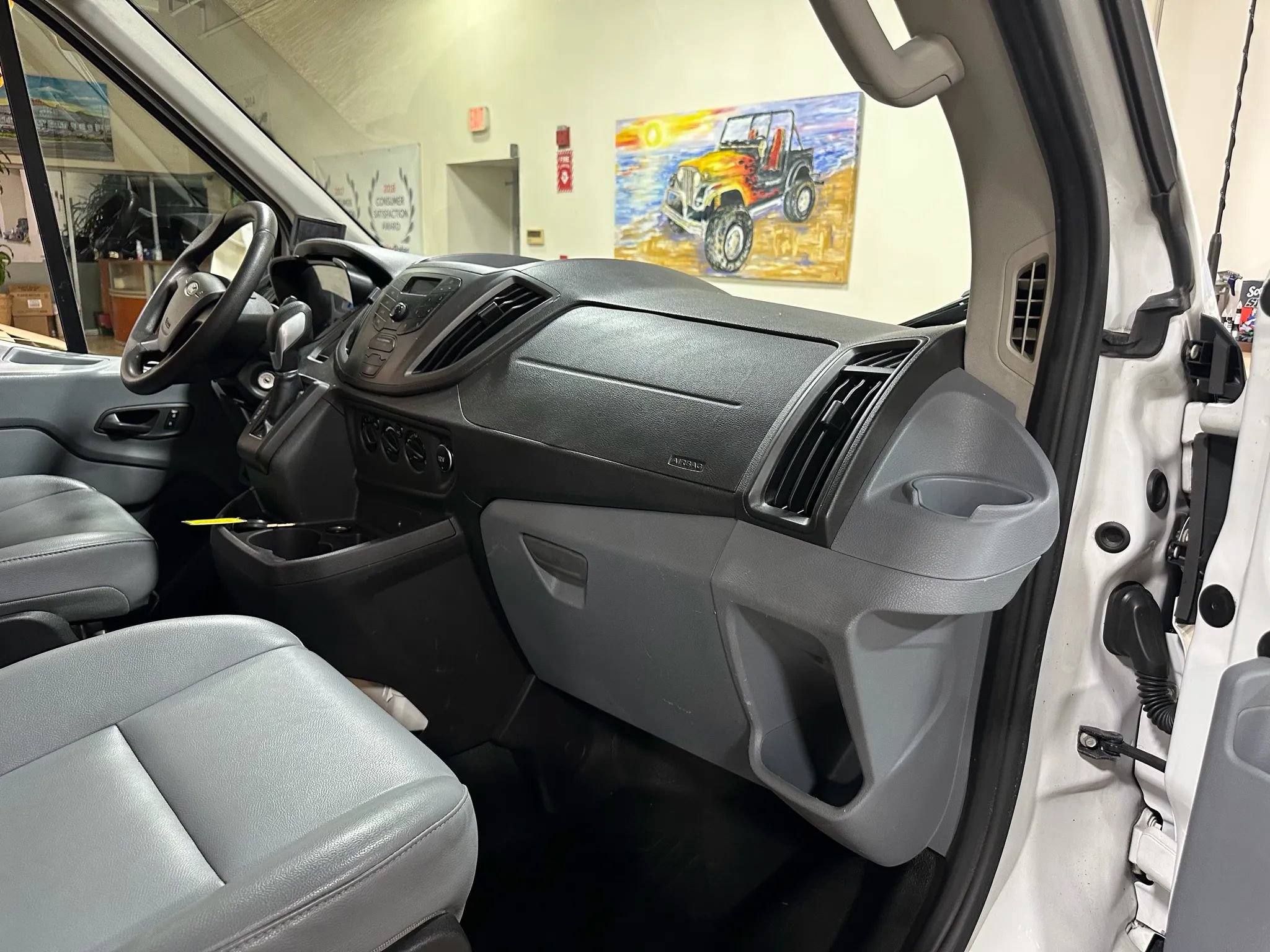 Used 2015 Ford Transit 250 148 Medium Roof RWD image 29