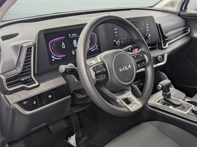 Used 2023 Kia Sportage LX FWD image 11