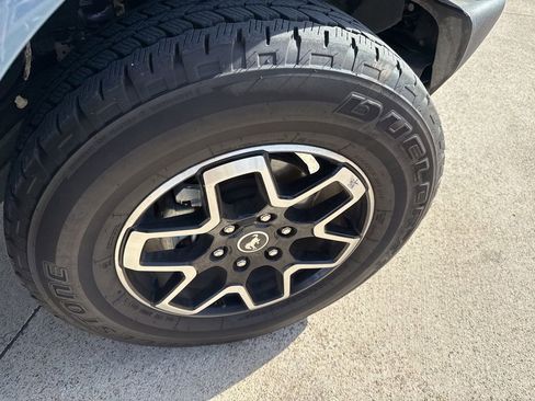 Used 2025 Ford Bronco Outer Banks image 17