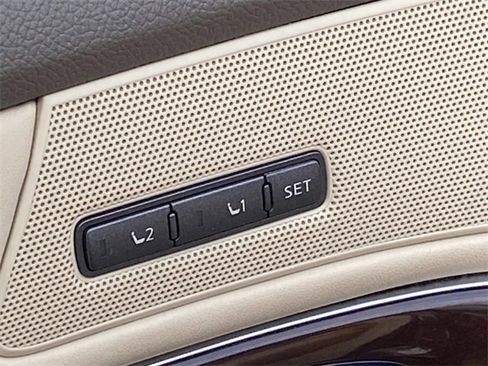 Used 2015 INFINITI Q70 3.7 image 14