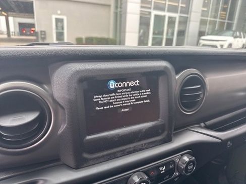 Used 2021 Jeep Wrangler Sport image 4