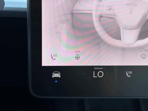 Used 2021 Tesla Model Y Performance image 22