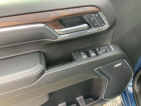 Used 2024 GMC Sierra 1500 SLT w/ SLT Premium Plus Package image 13