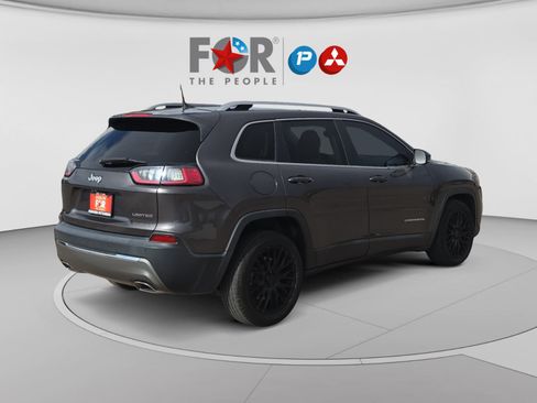 Used 2019 Jeep Cherokee Limited FWD image 5