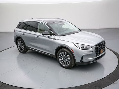 Used 2023 Lincoln Corsair Reserve w/ Equipment Group 201A image 2