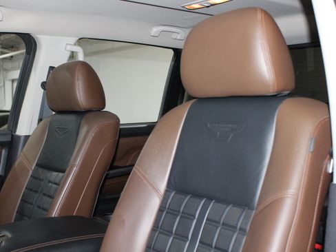 Used 2018 Nissan Titan Platinum Reserve w/ Platinum Utility Package image 23