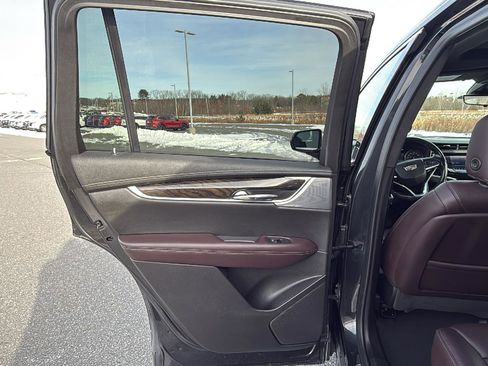 Used 2020 Cadillac XT6 Premium Luxury image 24