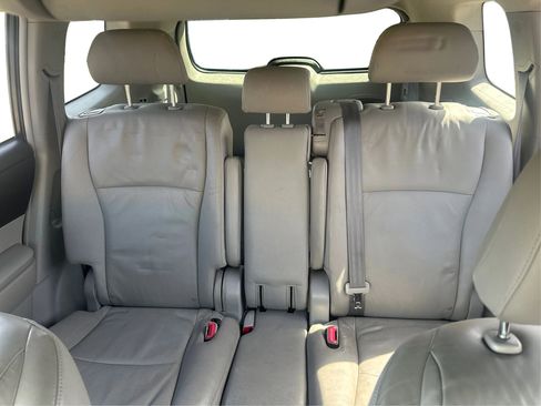 Used 2010 Toyota Highlander Limited AWD/4WD image 12