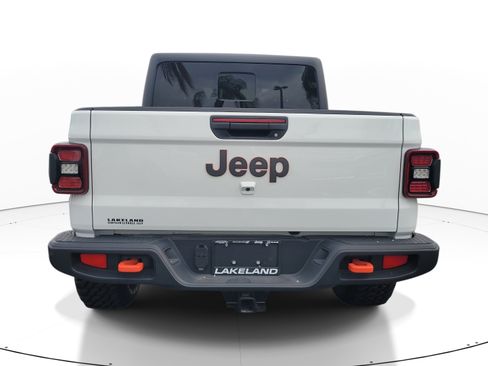 Used 2024 Jeep Gladiator Mojave AWD/4WD image 5