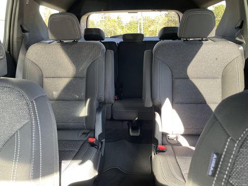 New 2026 Chevrolet Traverse LT image 13