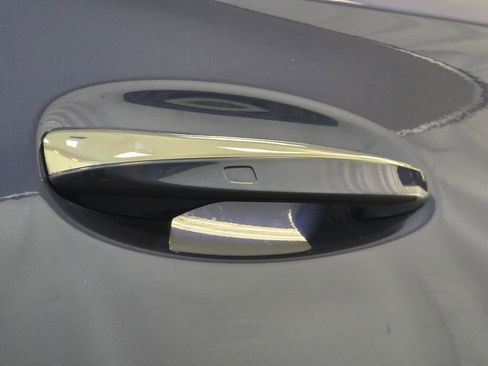 Used 2025 Mercedes-Benz GLE 350 4MATIC image 31