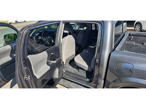 Used 2019 Toyota Tacoma SR5 image 9