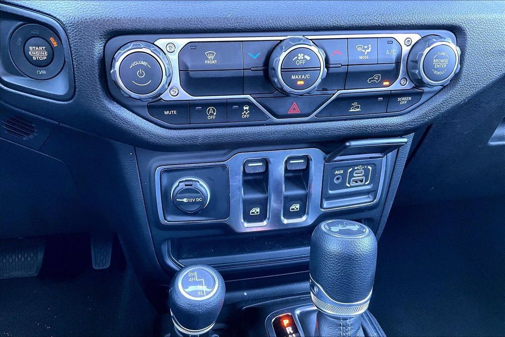 Certified 2025 Jeep Wrangler Sport AWD/4WD image 12