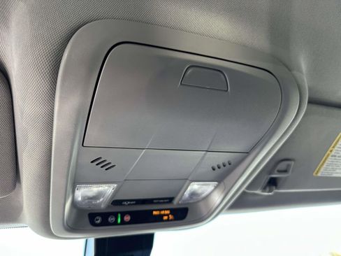 Used 2023 Chevrolet Equinox LT image 29